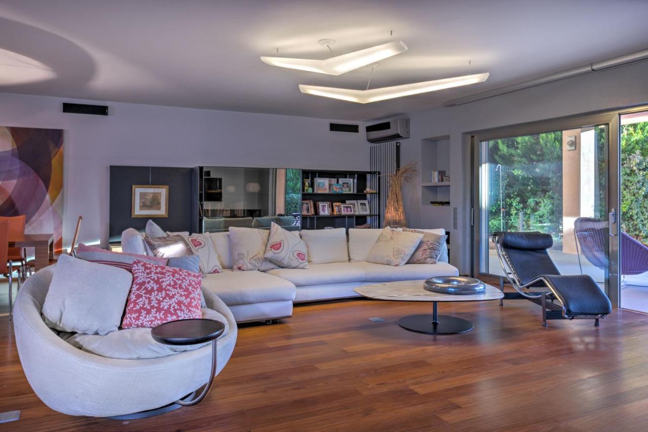 Luxurious Villa Philoxenia ลาโกนิสซี ภายนอก รูปภาพ